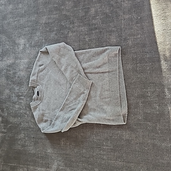 GAP Sweaters - Picture 10 of 10